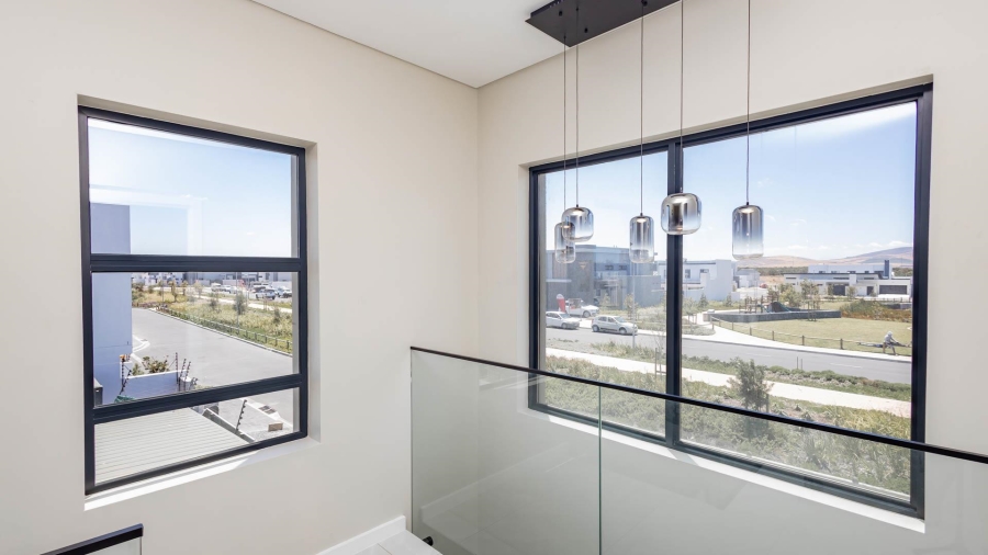 3 Bedroom Property for Sale in Sandown Western Cape